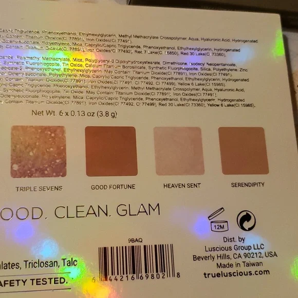 True + Luscious Lucky Glow Bronze and Highlight Palette - Picture 3 of 5